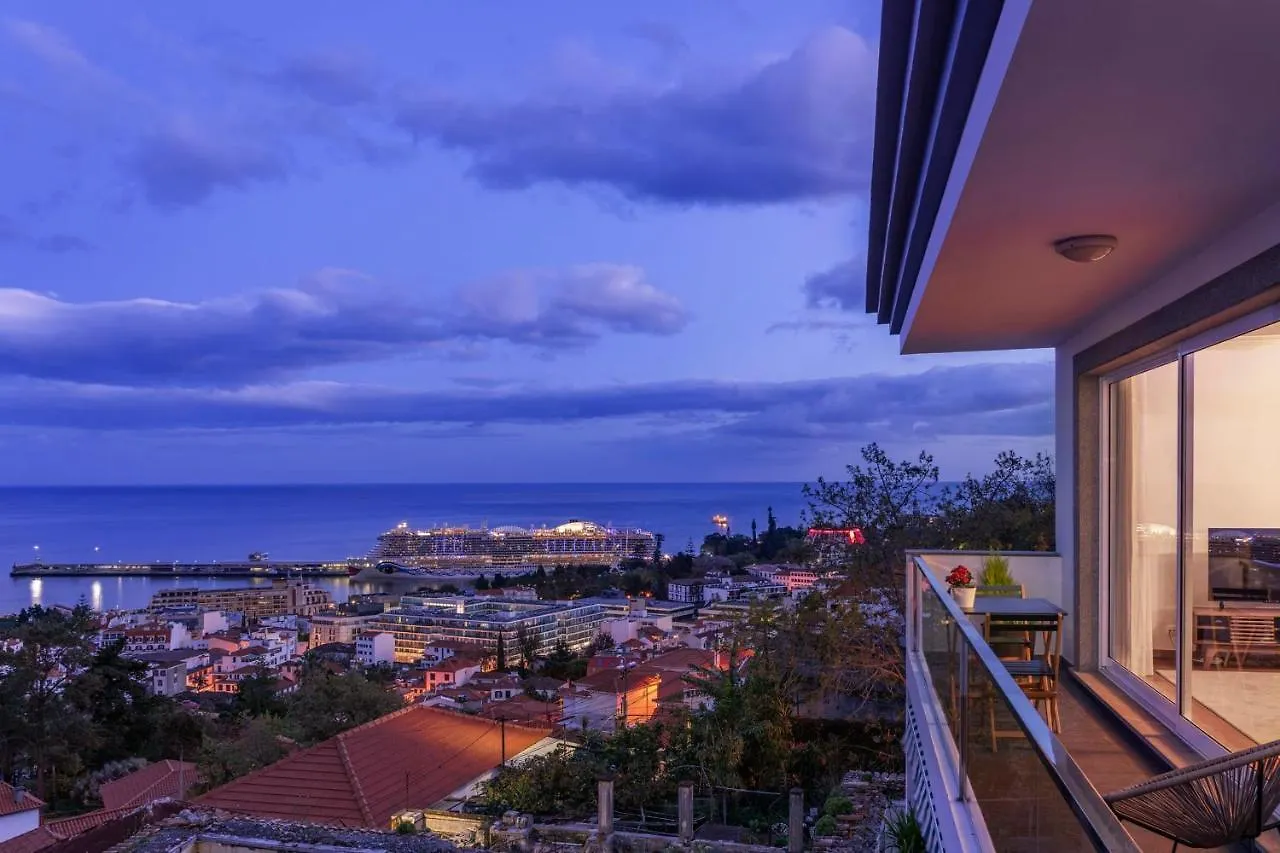 Casa Do Castelo By An Island Apart Funchal  Hébergement de vacances
