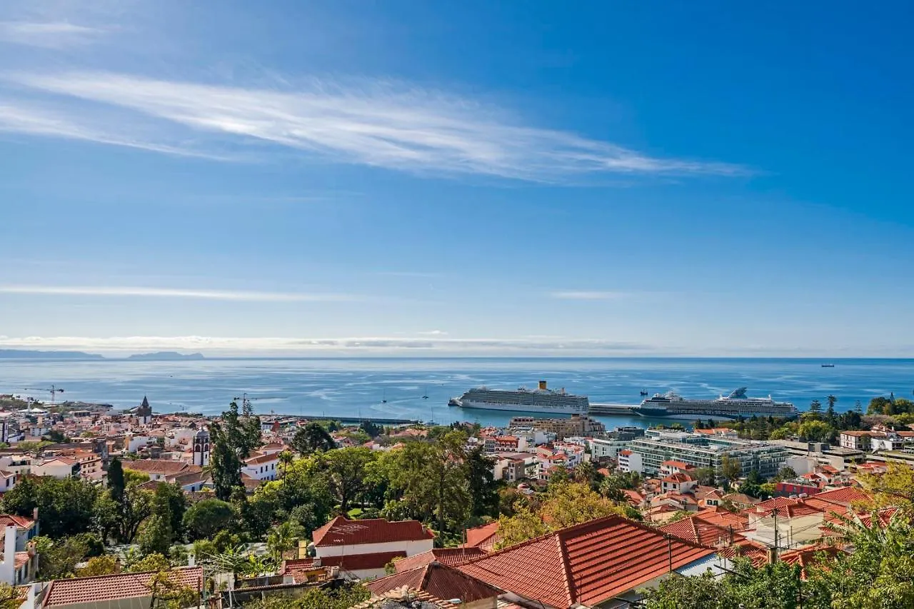 Casa Do Castelo By An Island Apart location
